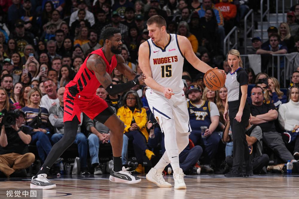 的年轻球员 的年轻球员