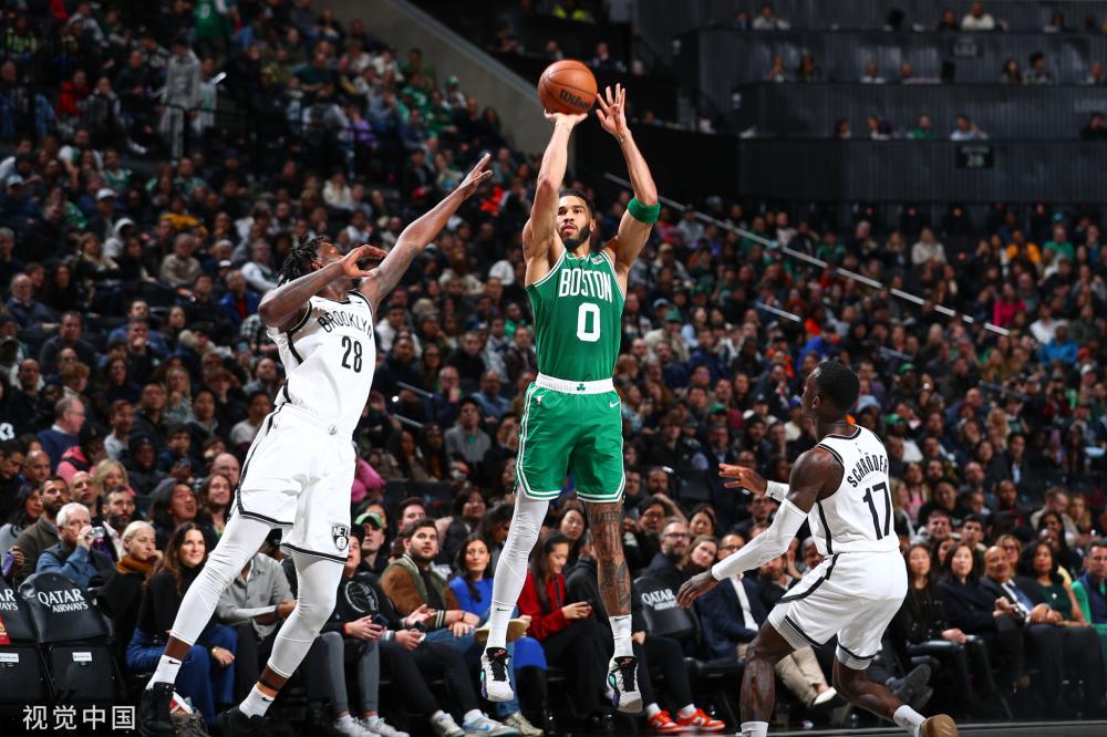 继续扩写成 继续扩写成