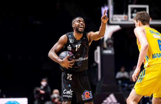 还强调了他 还强调了他