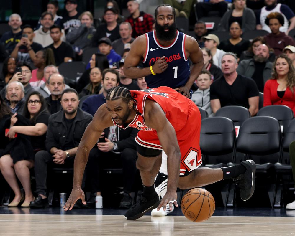 西媒曝皇马国家德比战术：顶住巴萨前60分钟猛攻，持久战取胜.