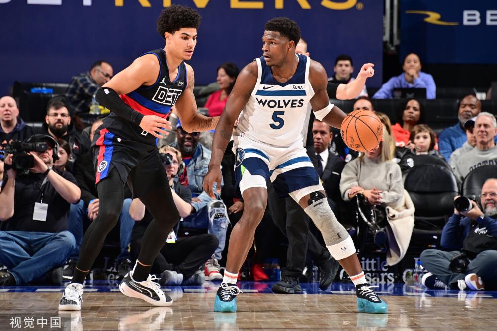 虽然恩比德 虽然恩比德