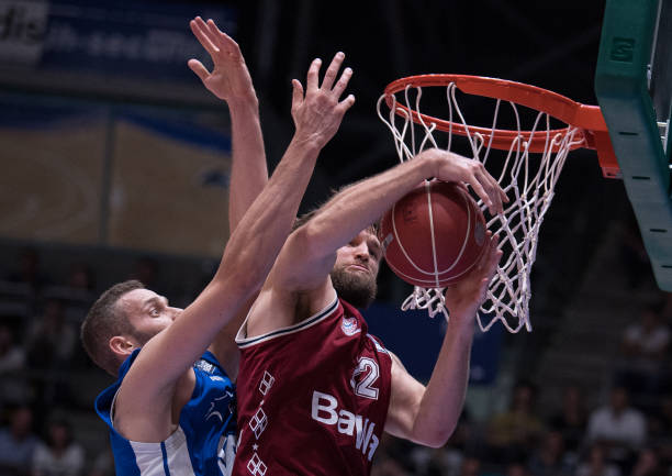 伍不仅仅是 伍不仅仅是